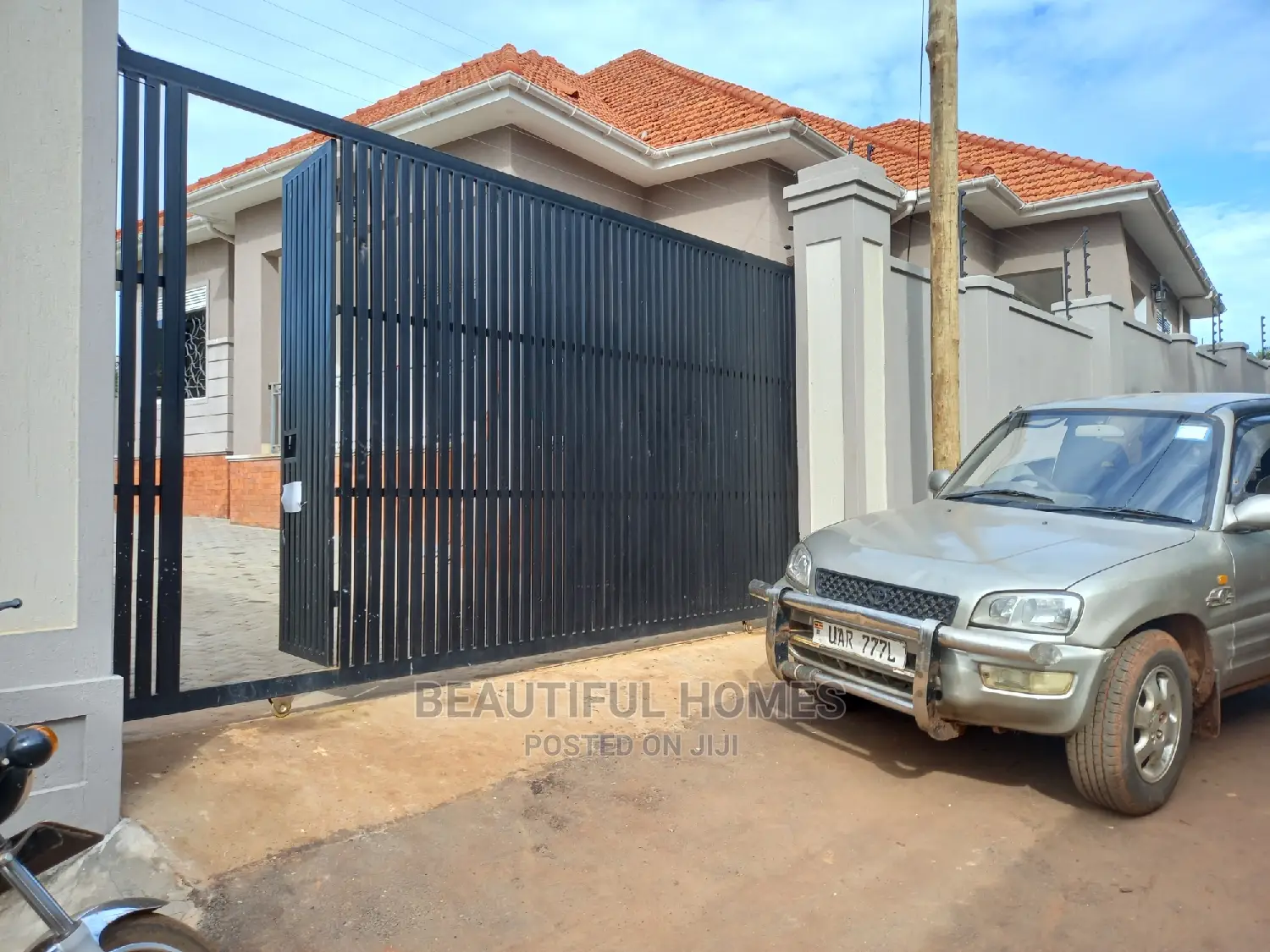 Furnished 4bdrm Bungalow in Kira Fine for Sale in Kira