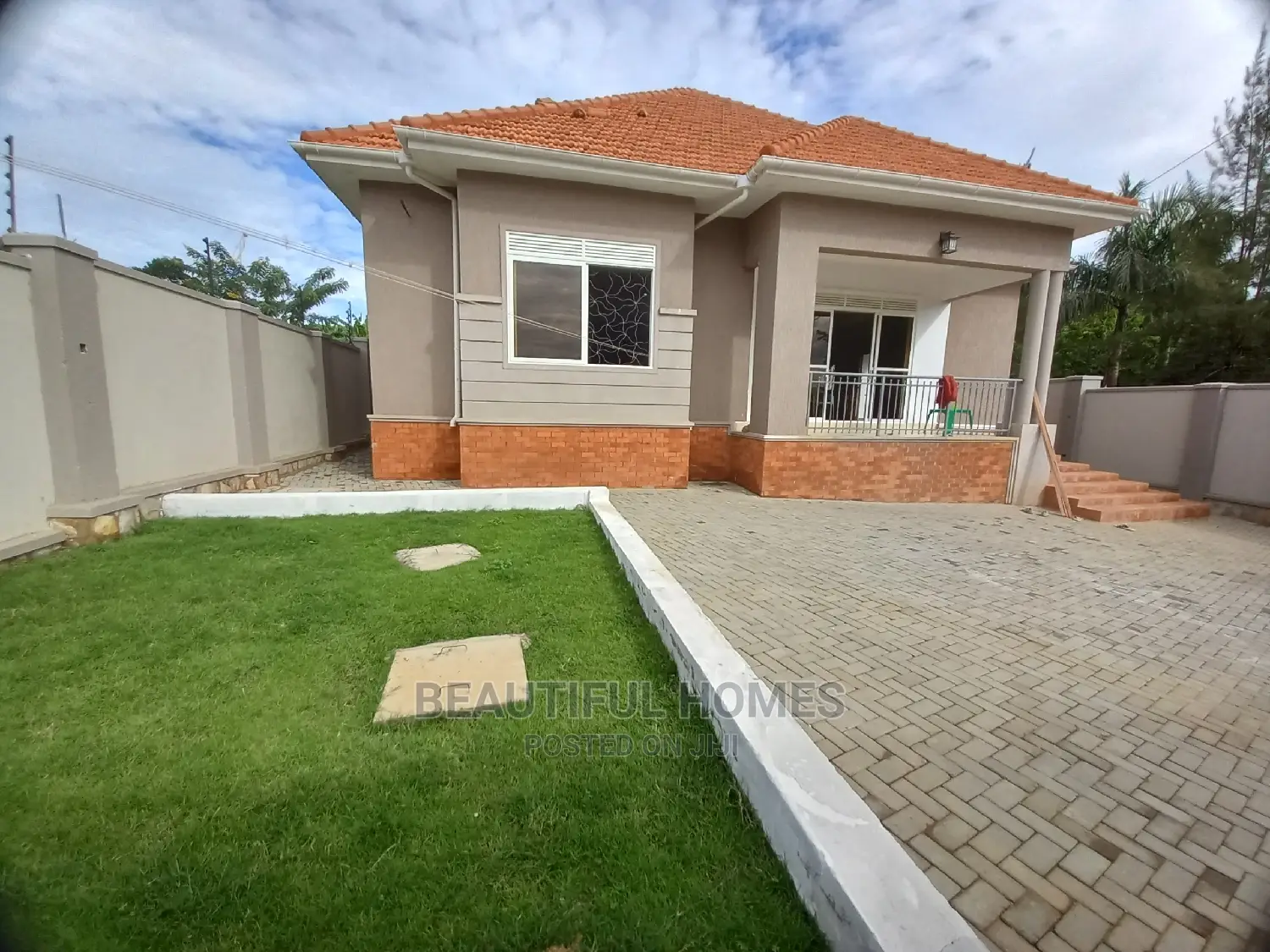 Furnished 4bdrm Bungalow in Kira Fine for Sale in Kira
