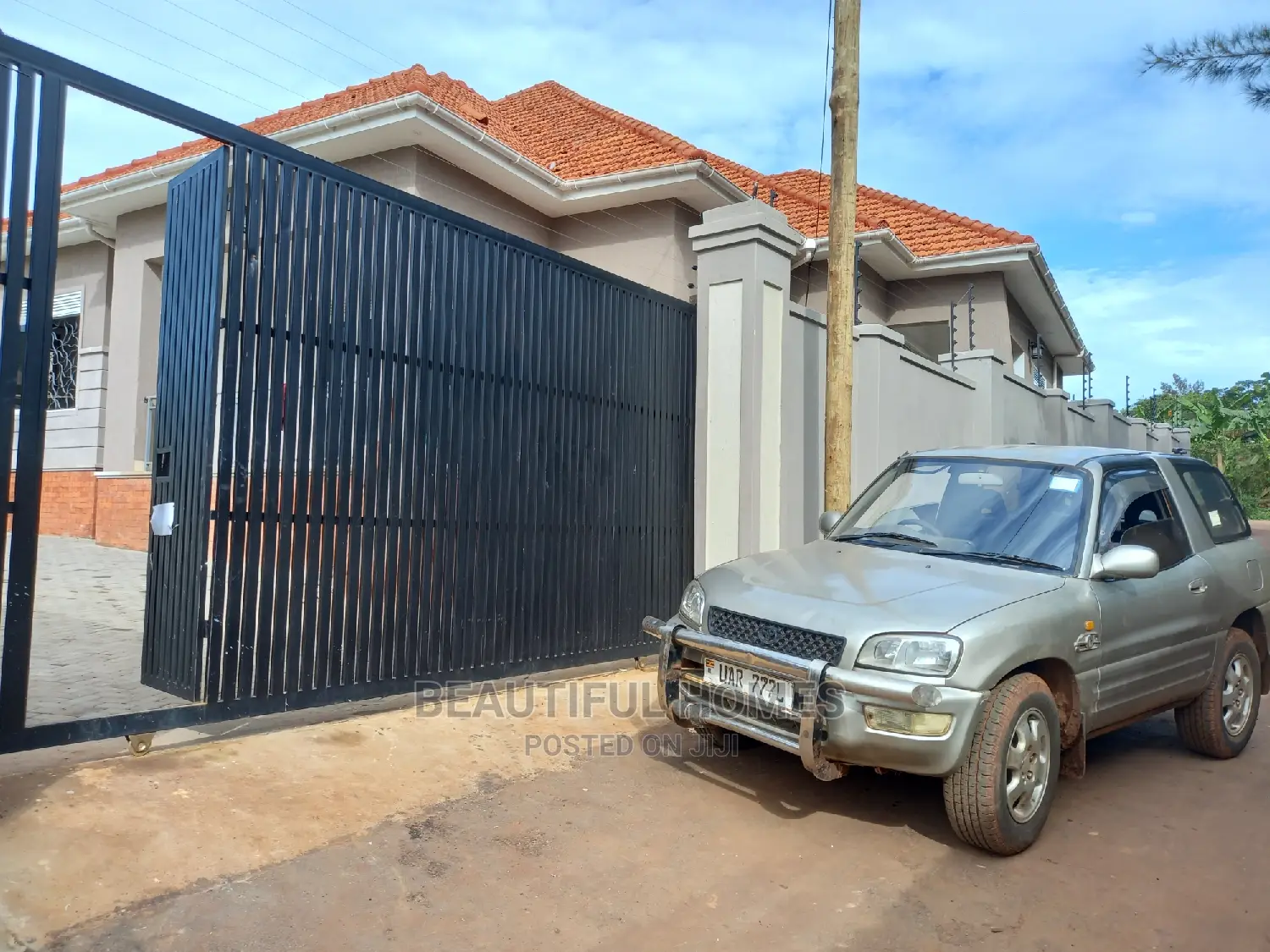 Furnished 4bdrm Bungalow in Kira Fine for Sale in Kira