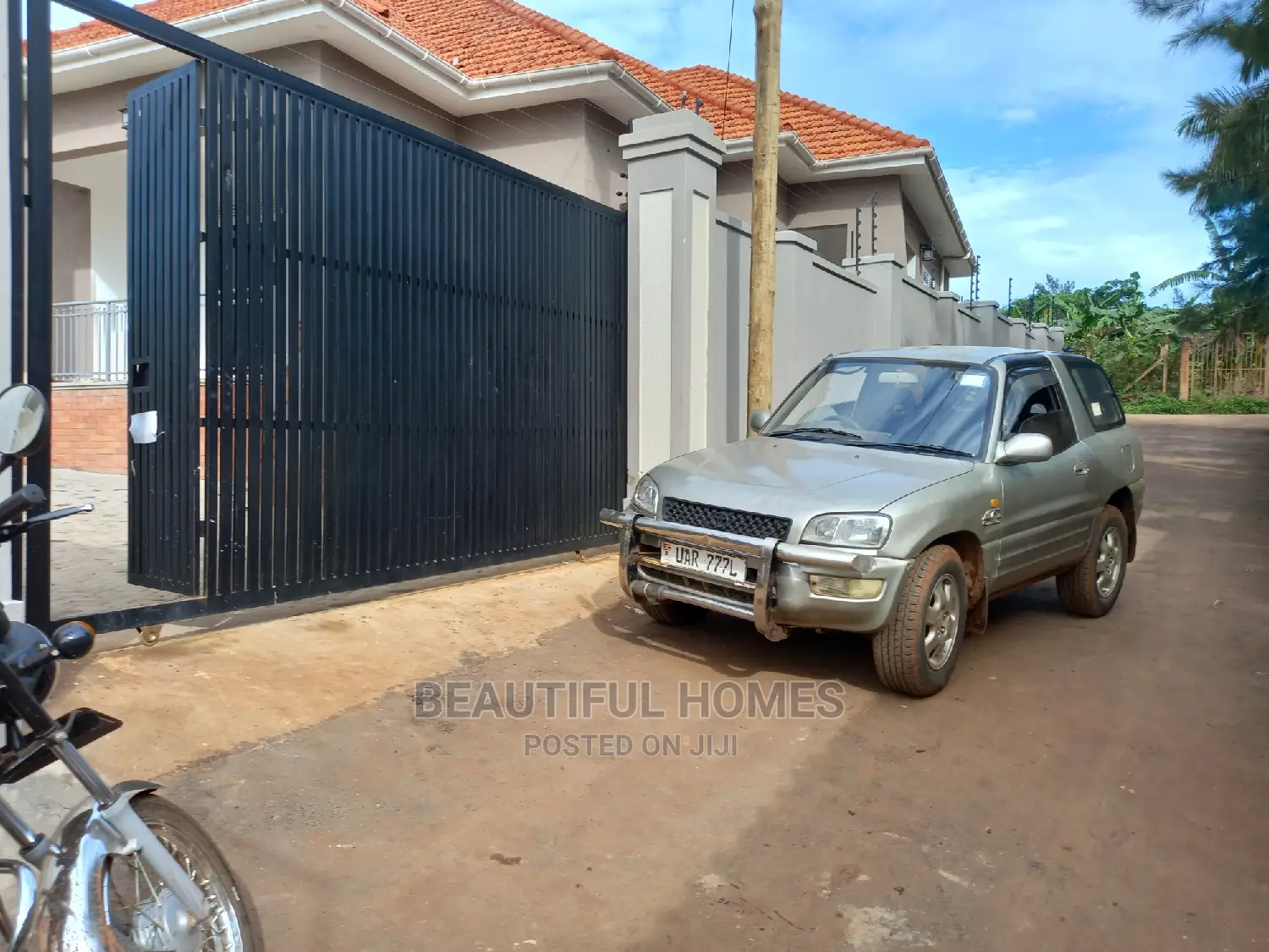 Furnished 4bdrm Bungalow in Kira Fine for Sale in Kira