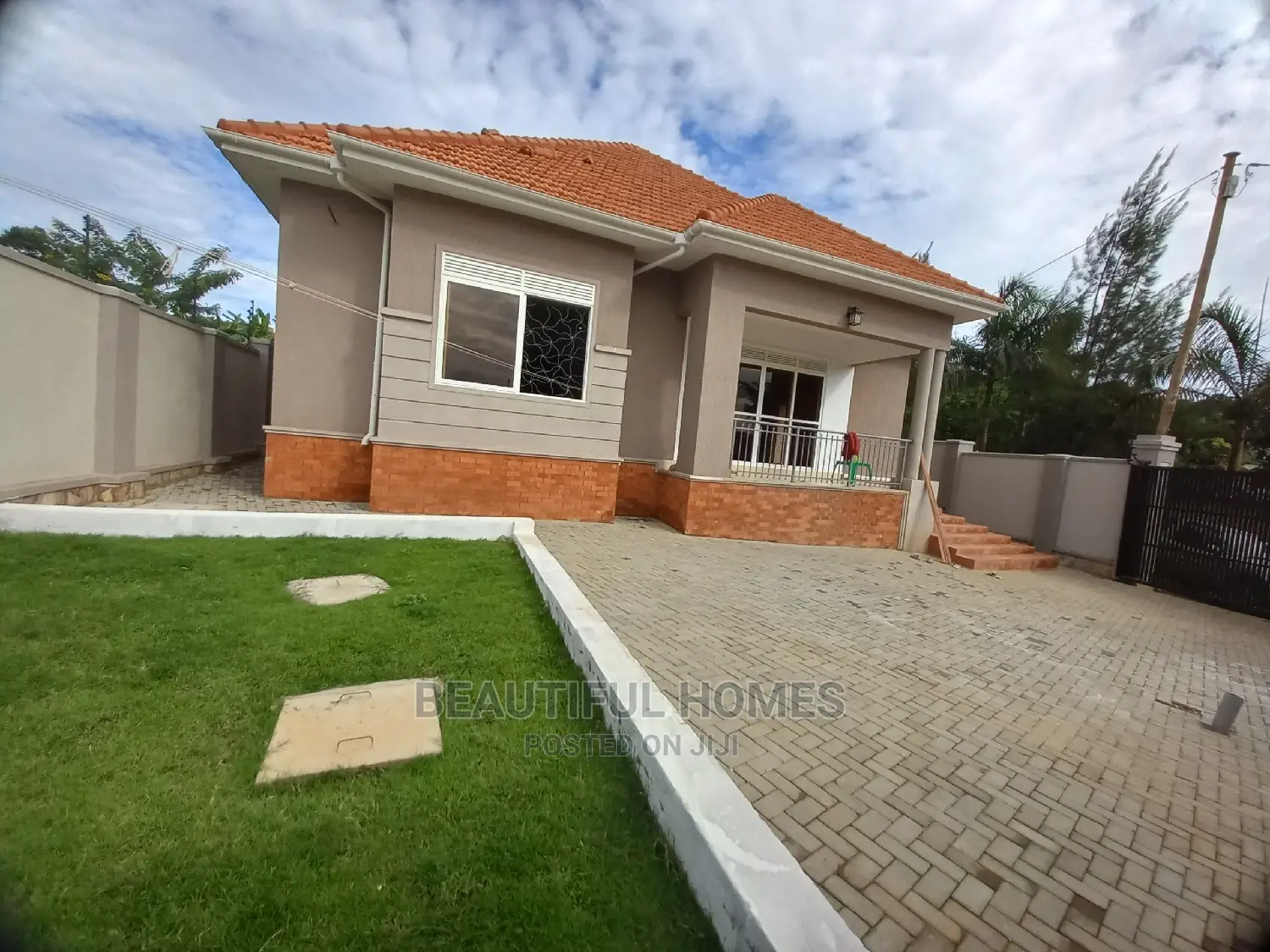 Furnished 4bdrm House in Kira Kito for Sale in Kira