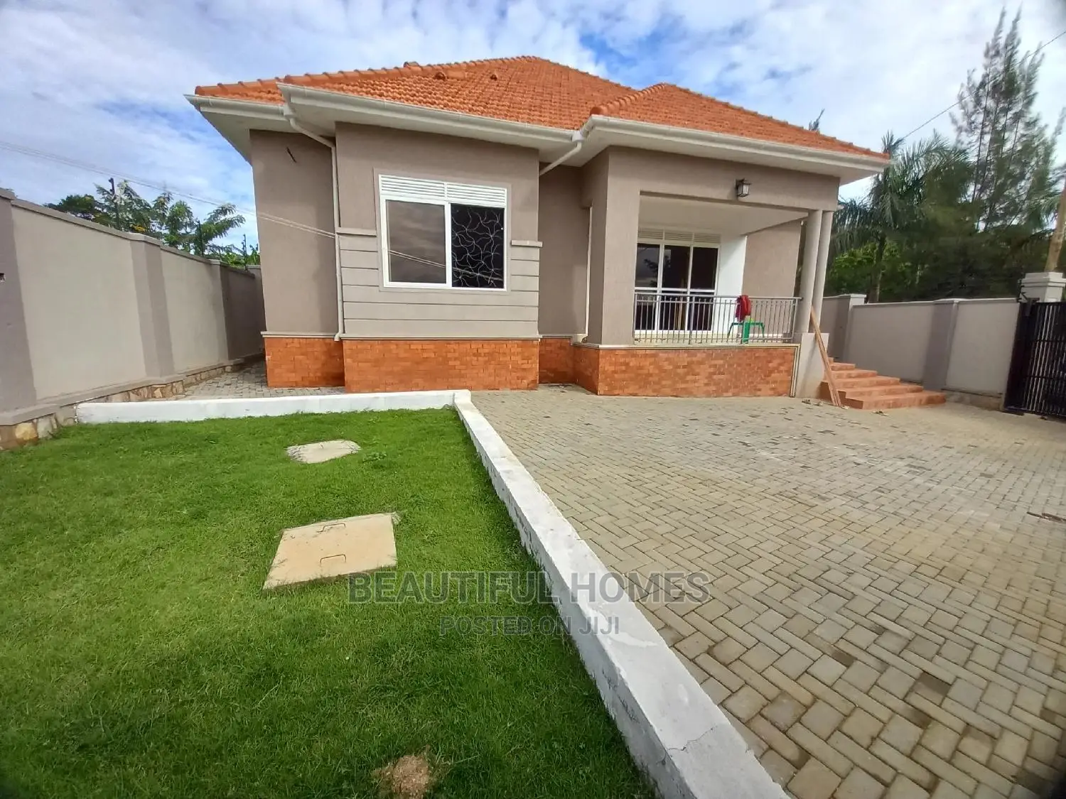 Furnished 4bdrm House in Kira Kito for Sale in Kira
