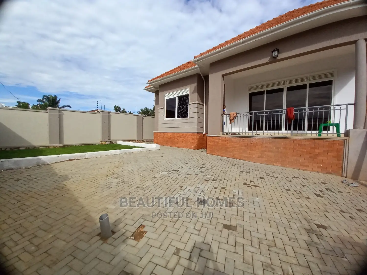 Furnished 4bdrm Maisonette in Kira Fine Estate for Sale in Kira