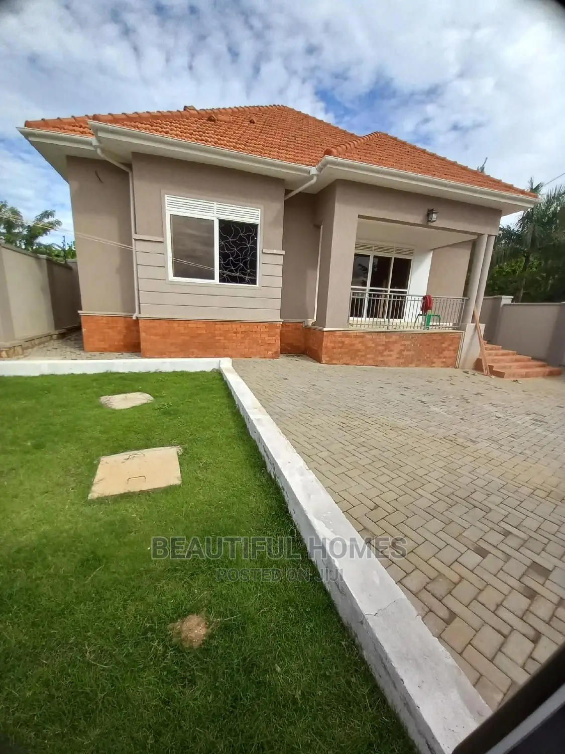 Furnished 4bdrm Maisonette in Kira Fine Estate for Sale in Kira