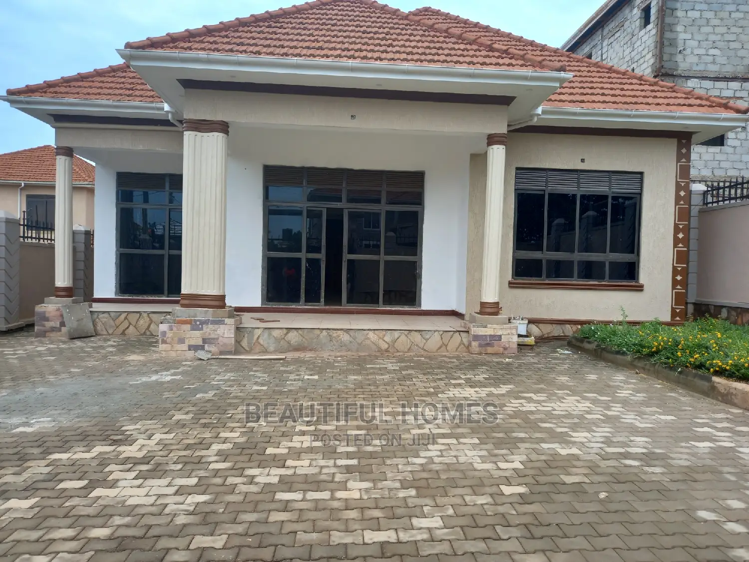 Furnished 4bdrm Bungalow in Kira High End for Sale in Kira