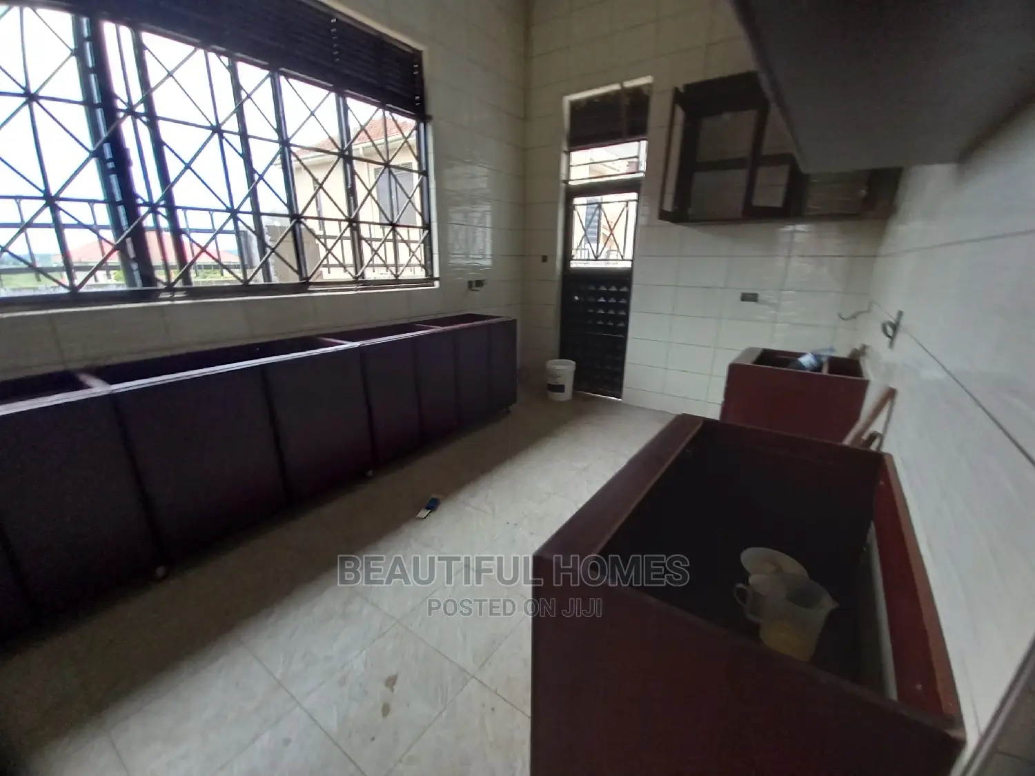 Furnished 4bdrm Bungalow in Kira High End for Sale in Kira