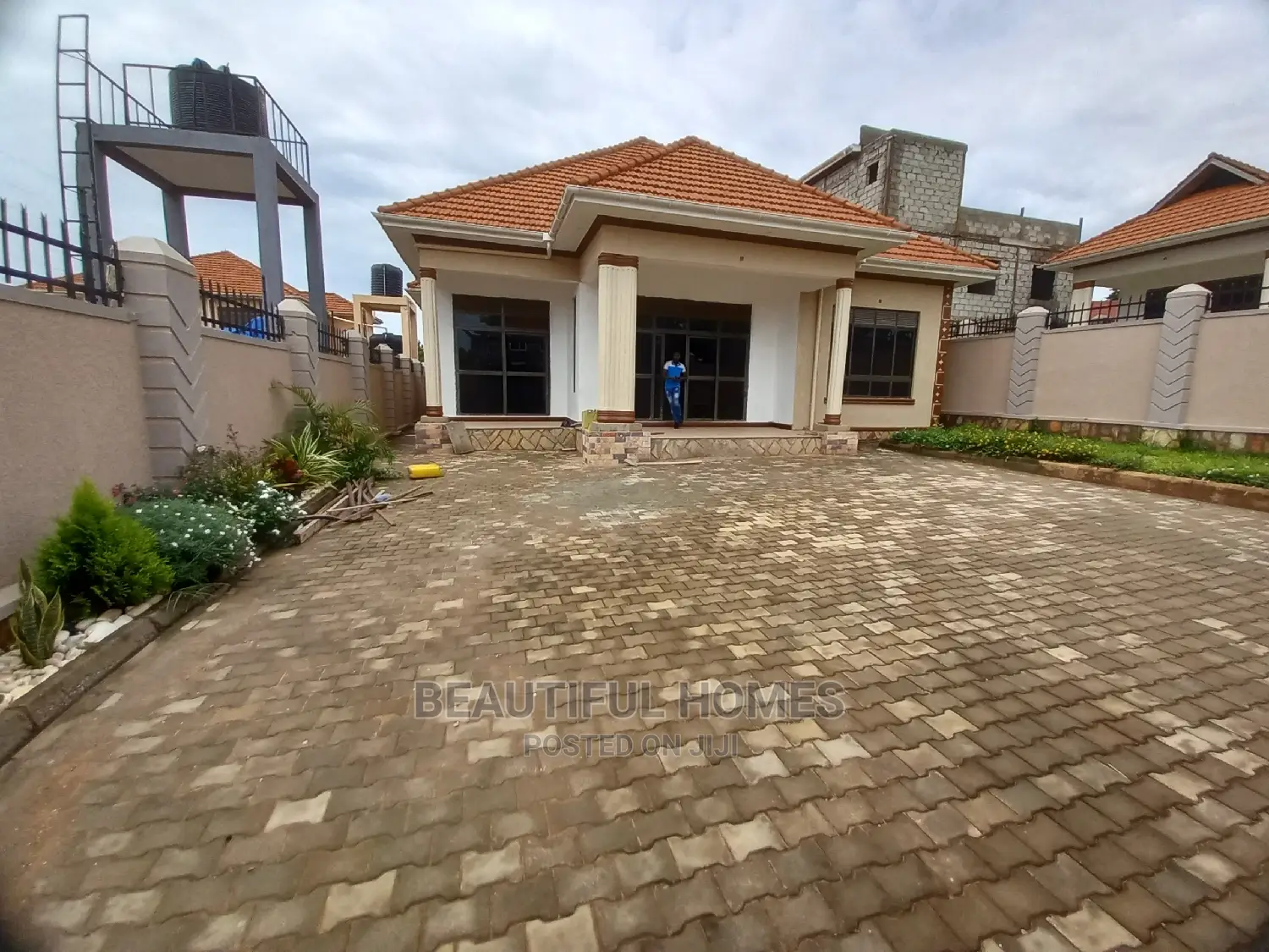Furnished 4bdrm House in Kira Rich for Sale in Kira