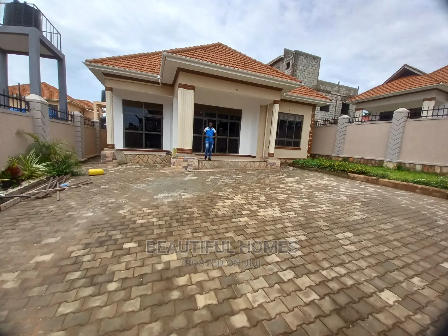 Furnished 4bdrm House in Kira Rich for Sale in Kira