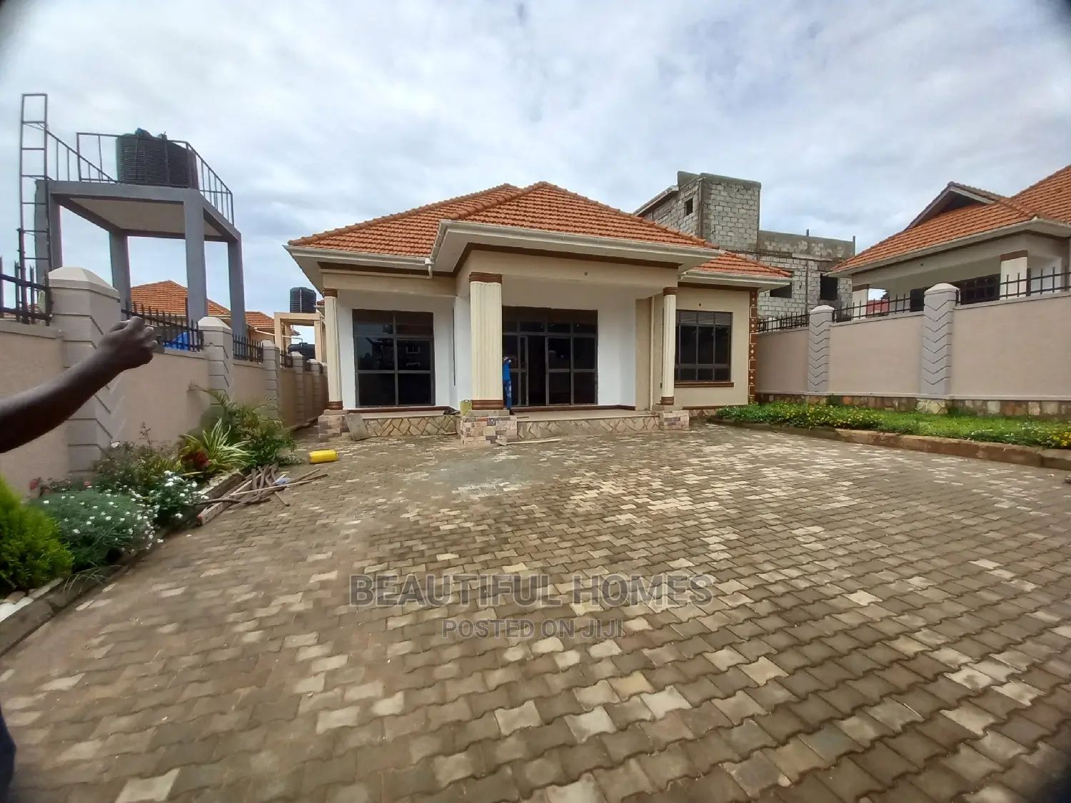 Furnished 4bdrm House in Kira Rich for Sale in Kira