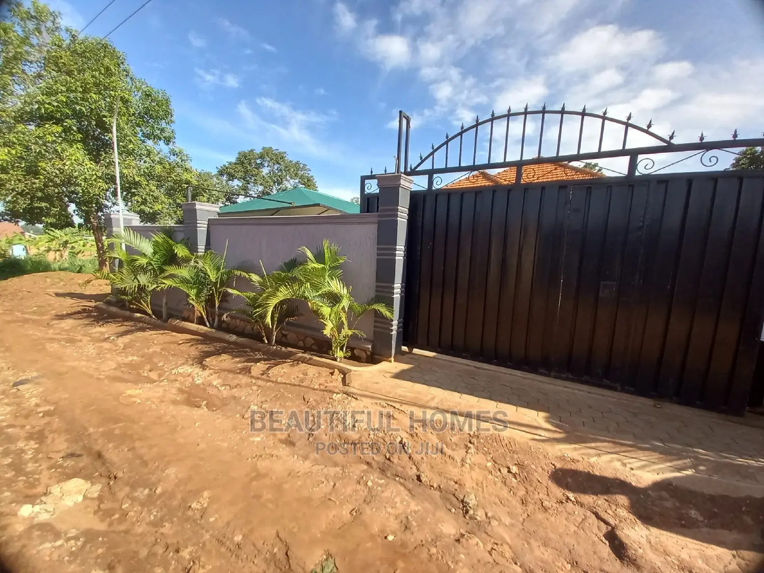 Furnished 4bdrm Bungalow in Nakwero, Kira for Sale in Kira