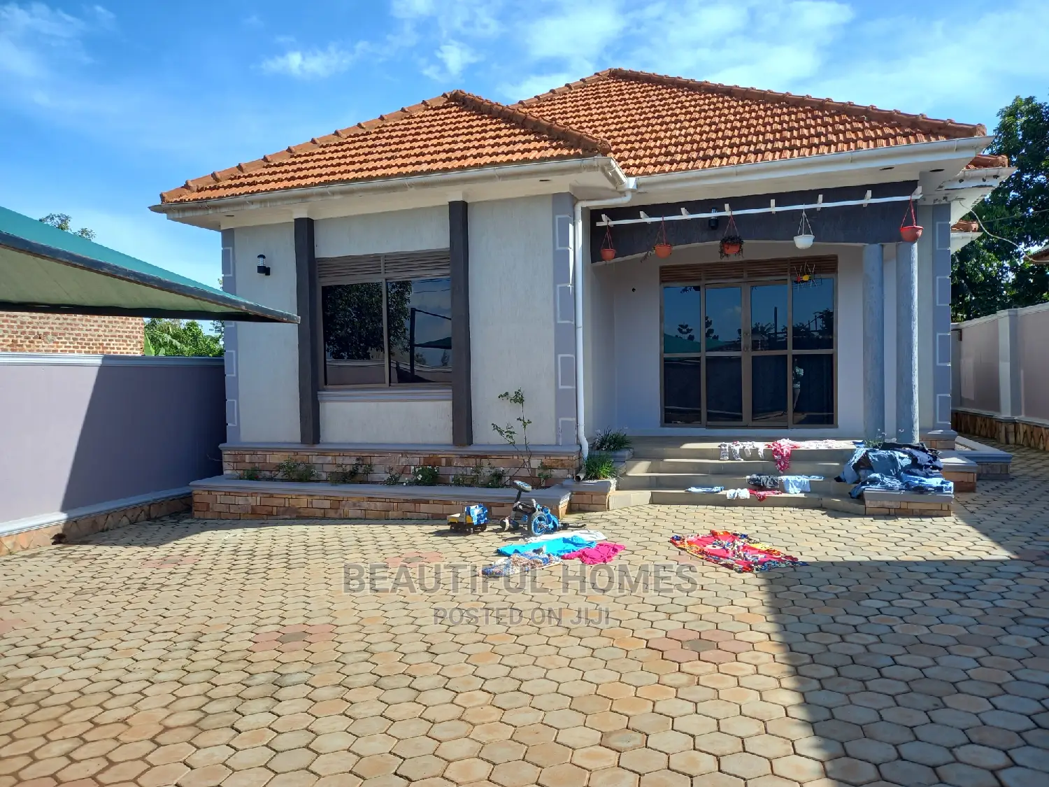Furnished 4bdrm Maisonette in Nakwero Corporate, Kira for Sale in Kira