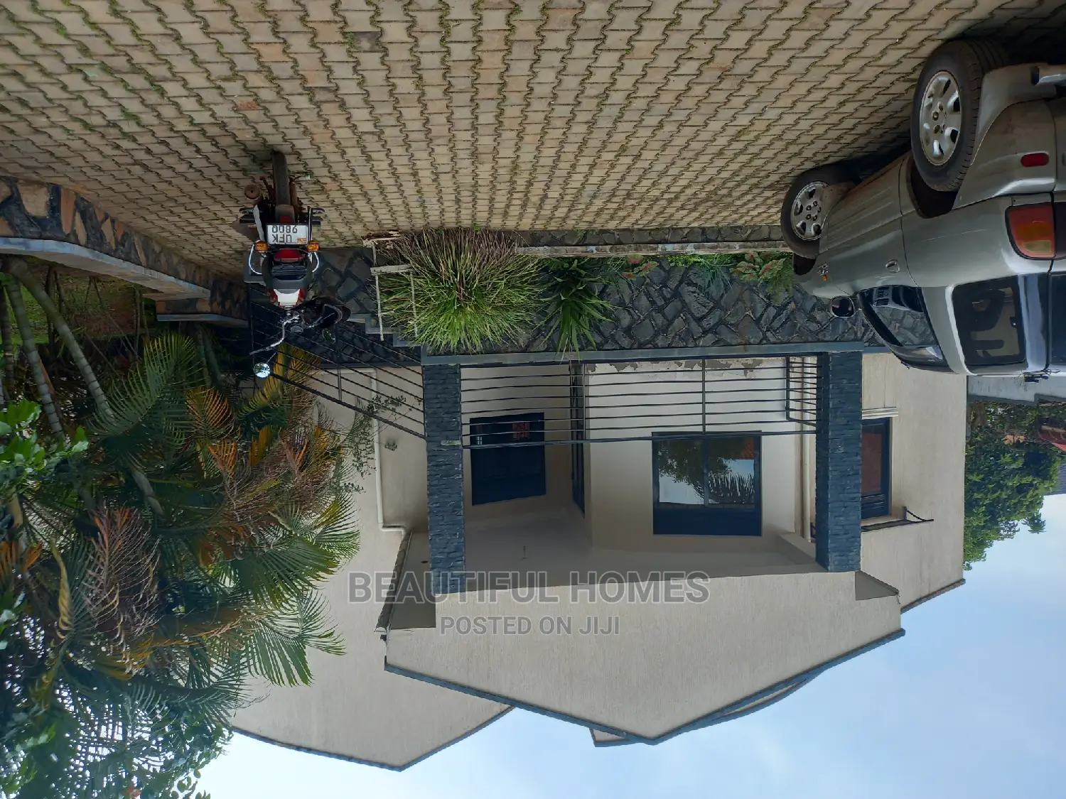 Furnished 4bdrm House in Kira Corporate for Sale in Kira