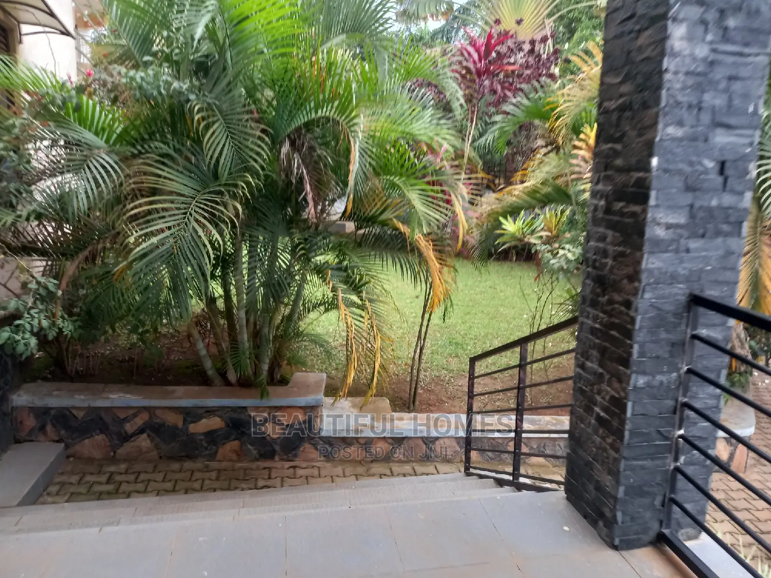 Furnished 4bdrm Bungalow in Kira for Sale in Kira
