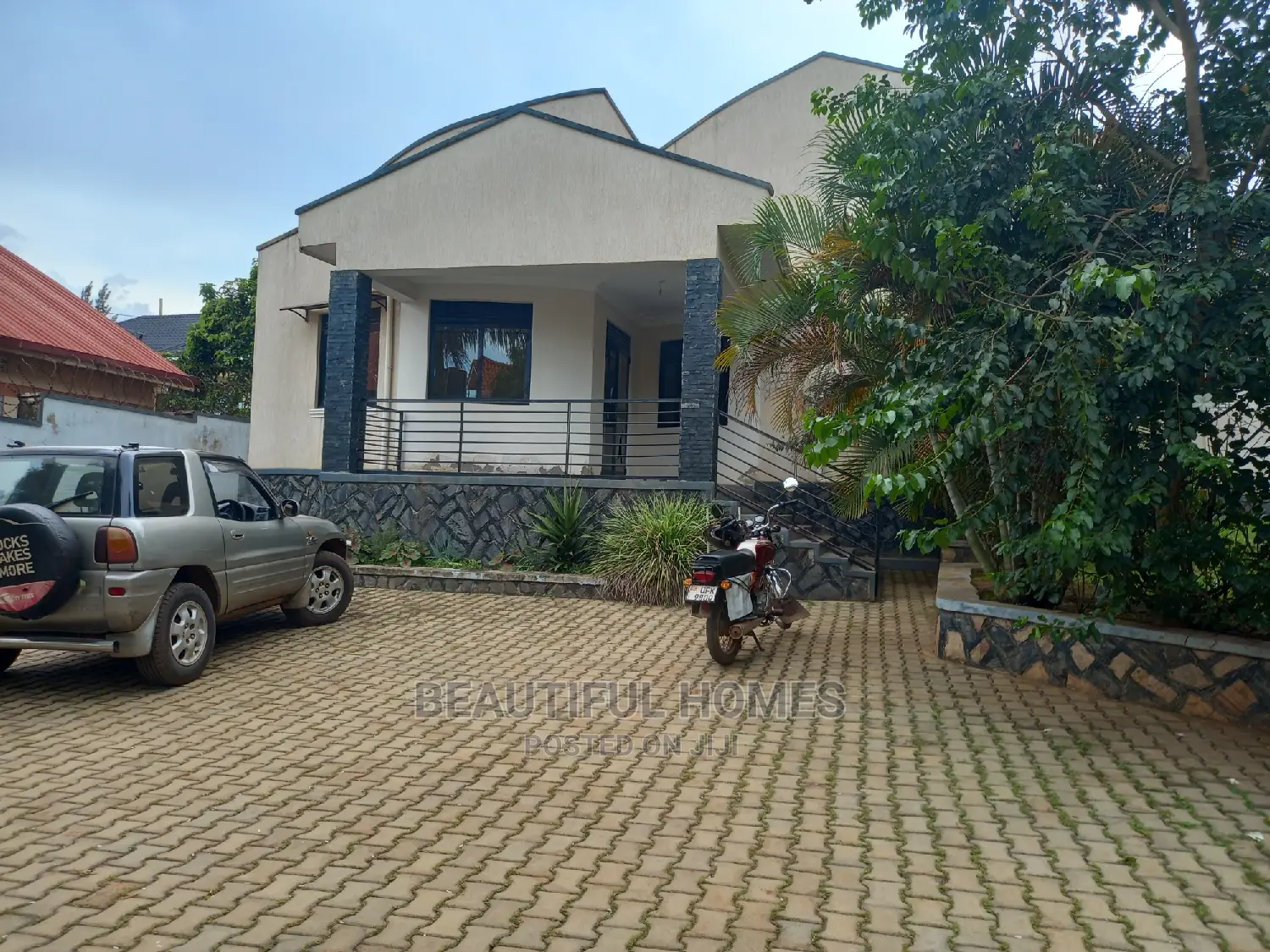 Furnished 4bdrm House in Kira Posh for Sale in Kira