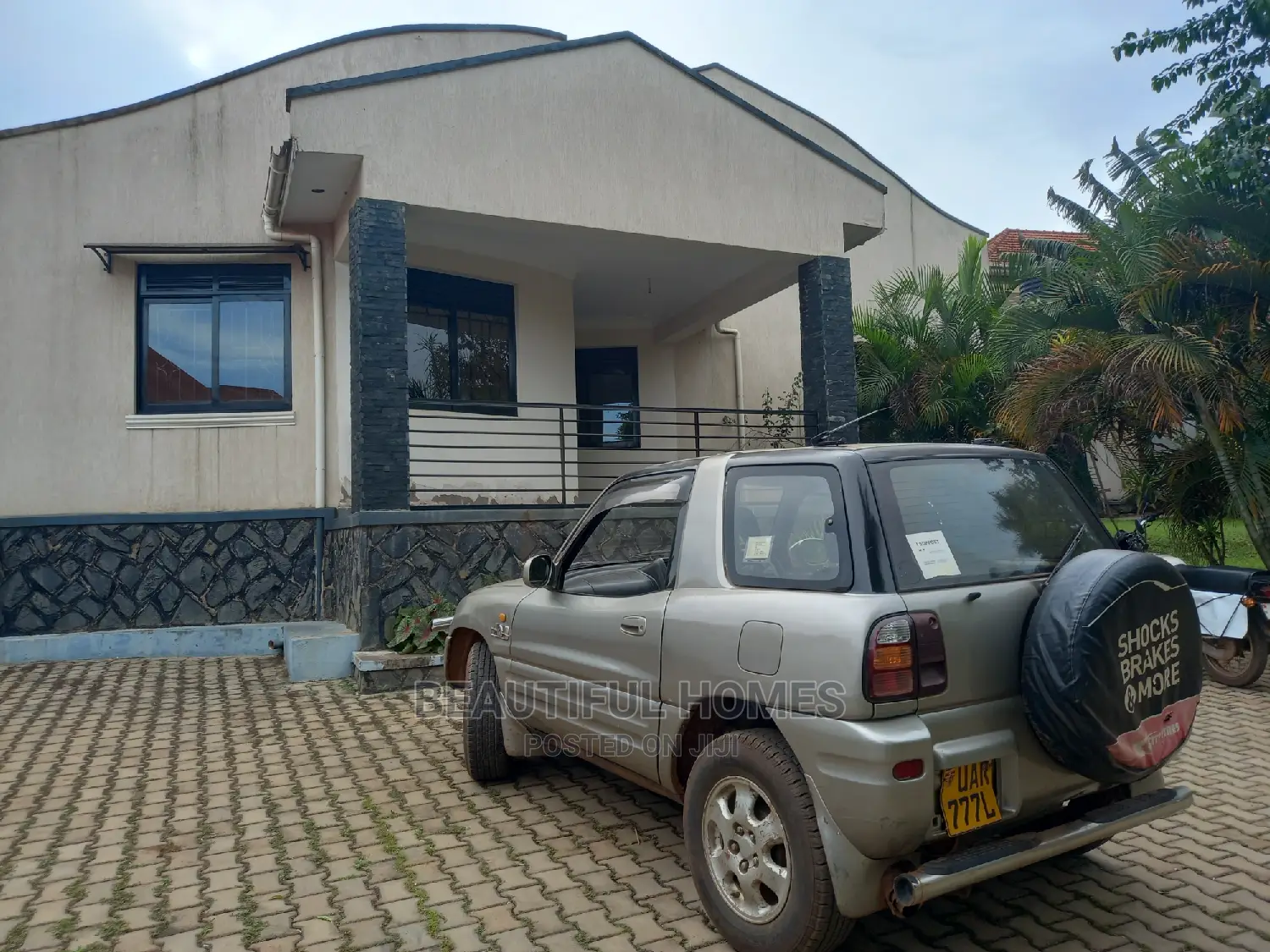 Furnished 4bdrm Maisonette in Kira for Sale in Kira