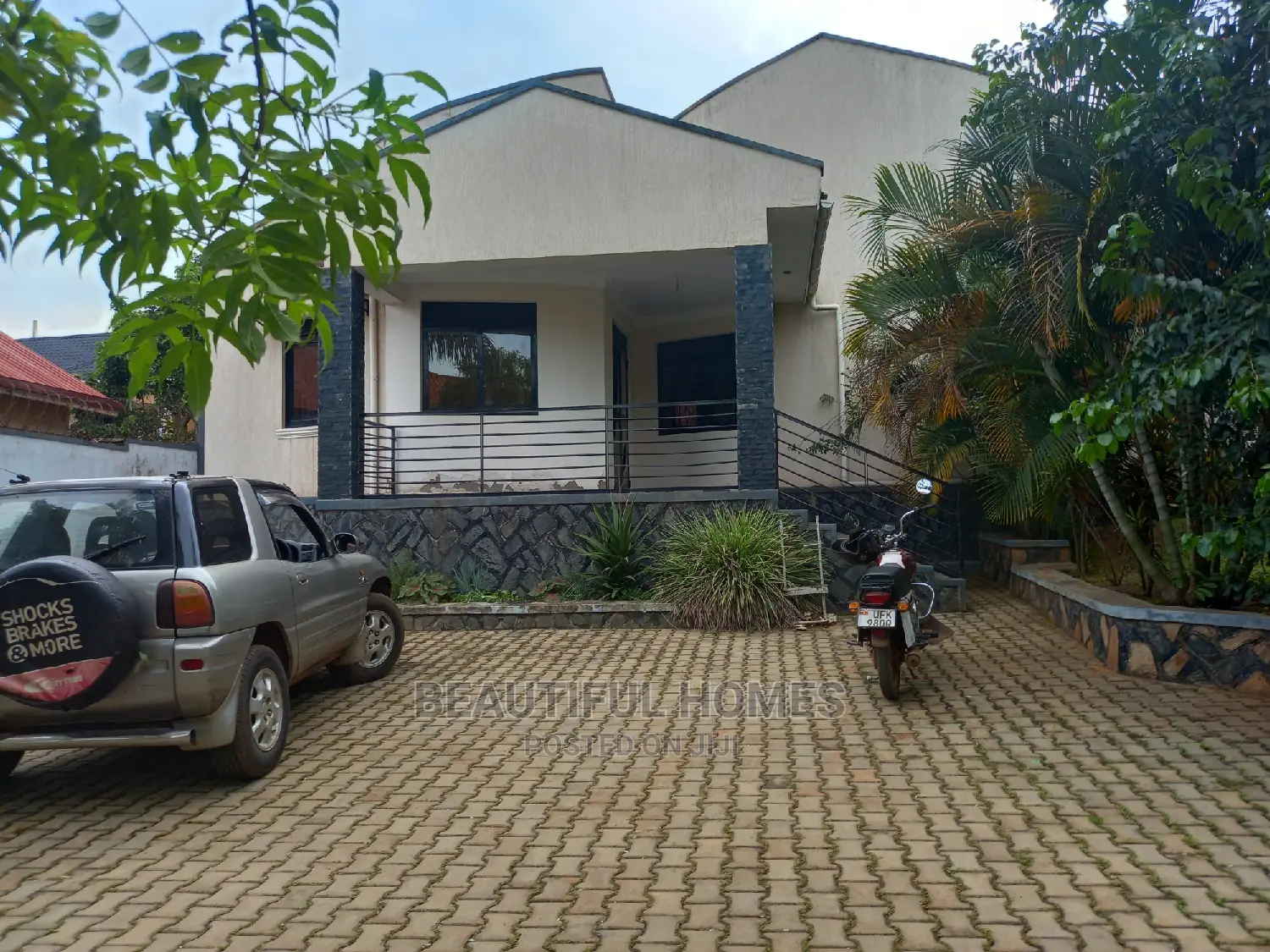 Furnished 4bdrm Maisonette in Kira for Sale in Kira