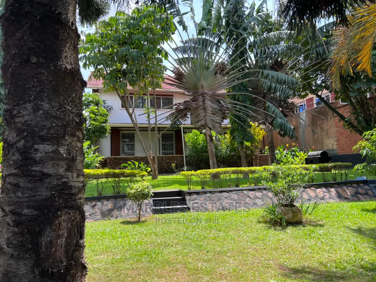 5bdrm Duplex in Bugolobi, Central Division for Rent in Central Division