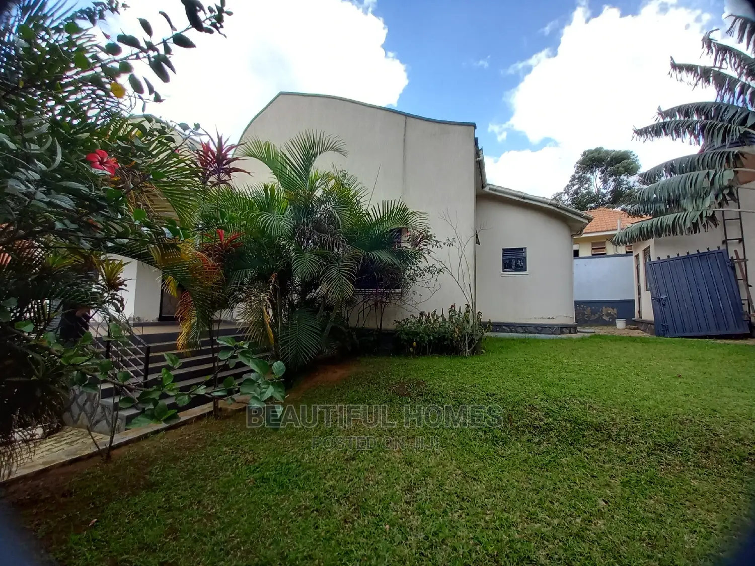 Furnished 4bdrm Bungalow in Kira Wealthy Estate for Sale in Kira