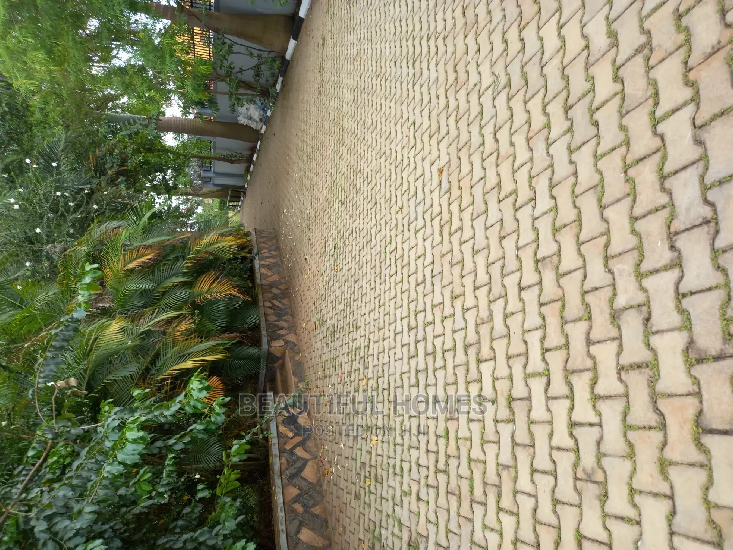Furnished 4bdrm Bungalow in Kira Prime for Sale in Kira