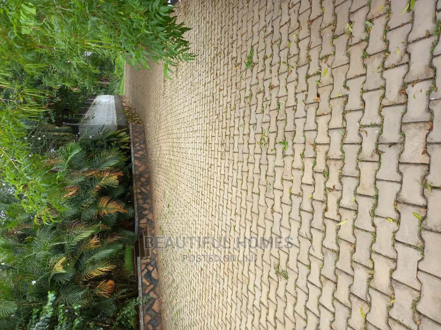 Furnished 4bdrm Bungalow in Kira for Sale in Kira