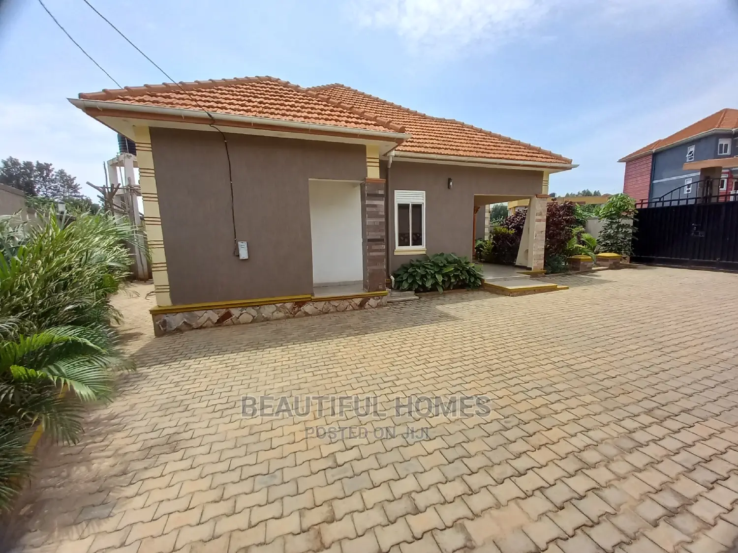 Furnished 4bdrm Bungalow in Kira Mamerito Road for Sale in Kira