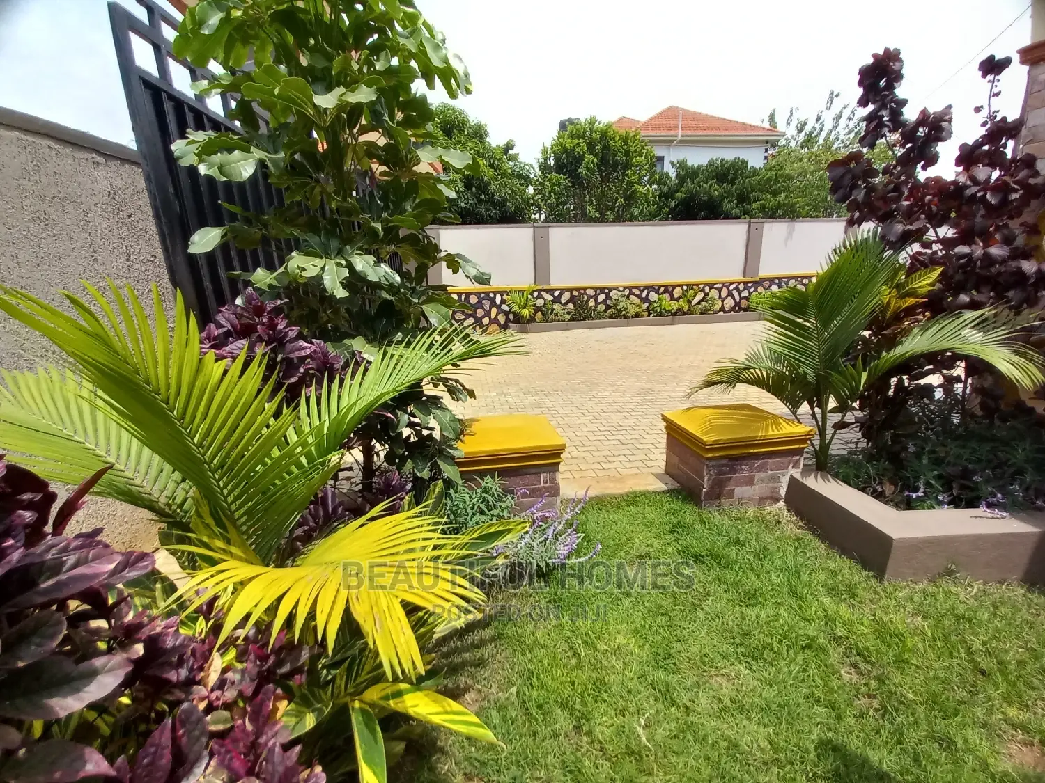 Furnished 4bdrm House in Kira Wealthy Estate for Sale in Kira