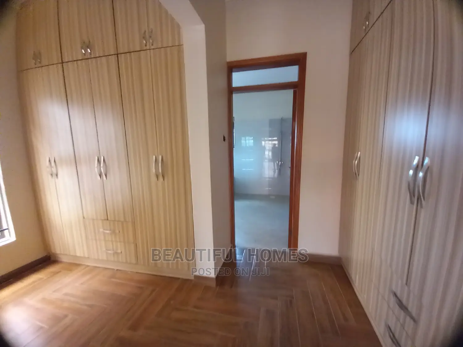 Furnished 7bdrm Mansion in Najjera Rich, Central Division for Sale in Central Division