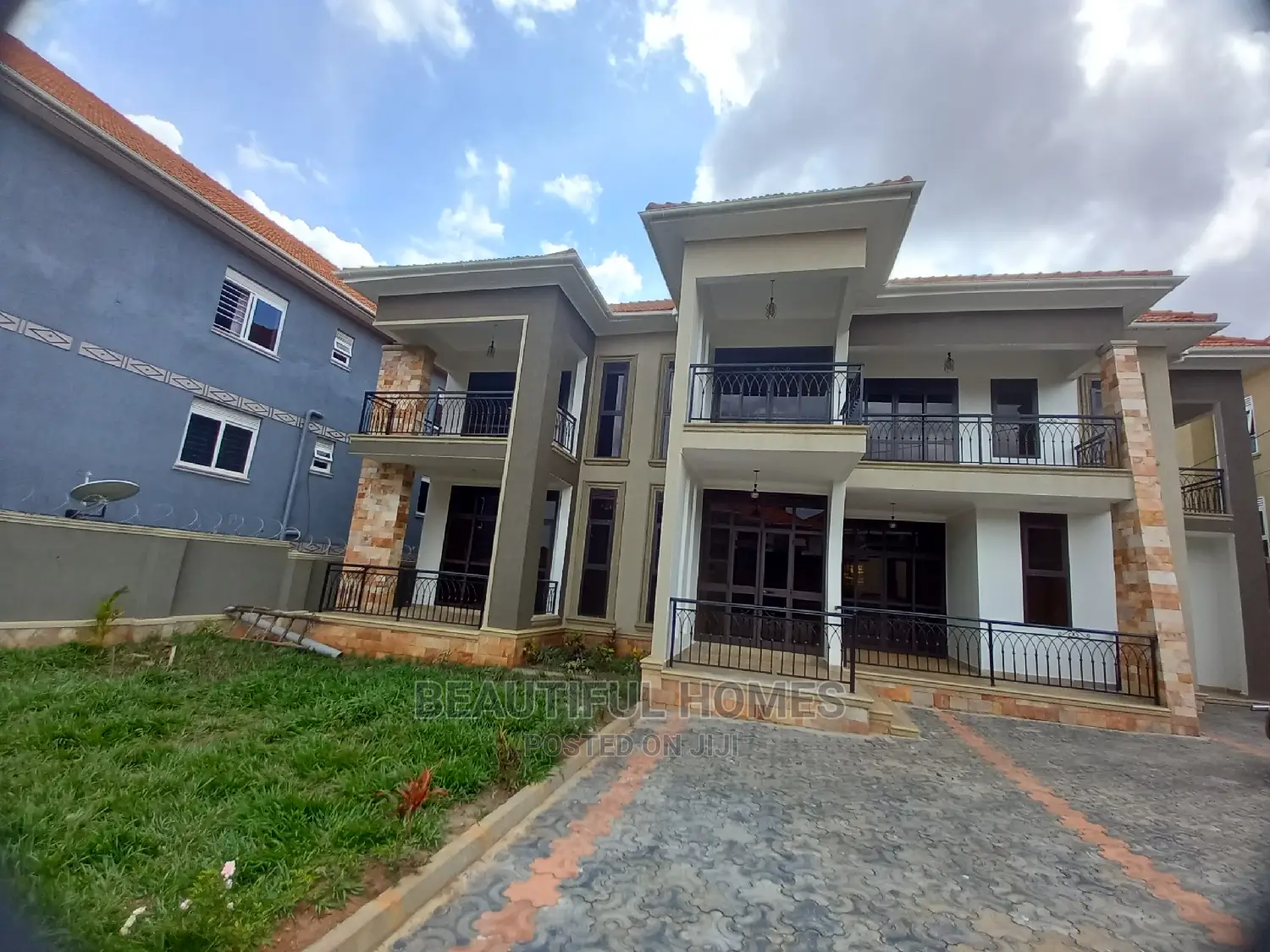 Furnished 7bdrm Mansion in Najjera Mansions, Central Division for Sale in Central Division