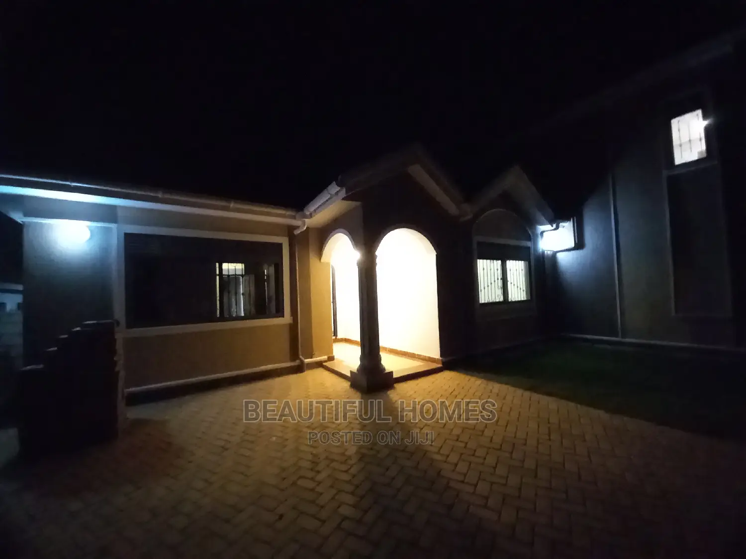 Furnished 4bdrm House in Kira Gated Estate for Sale in Kira