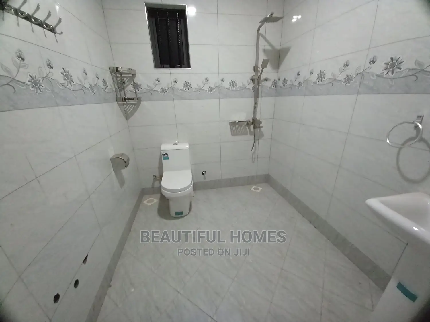 Furnished 4bdrm Duplex in Kira Tarmacked for Sale in Kira