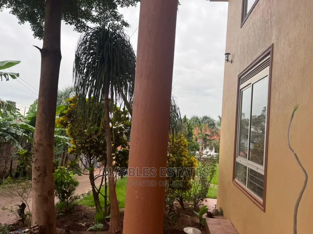 5bdrm House in Mutungo, Central Division for Rent in Central Division