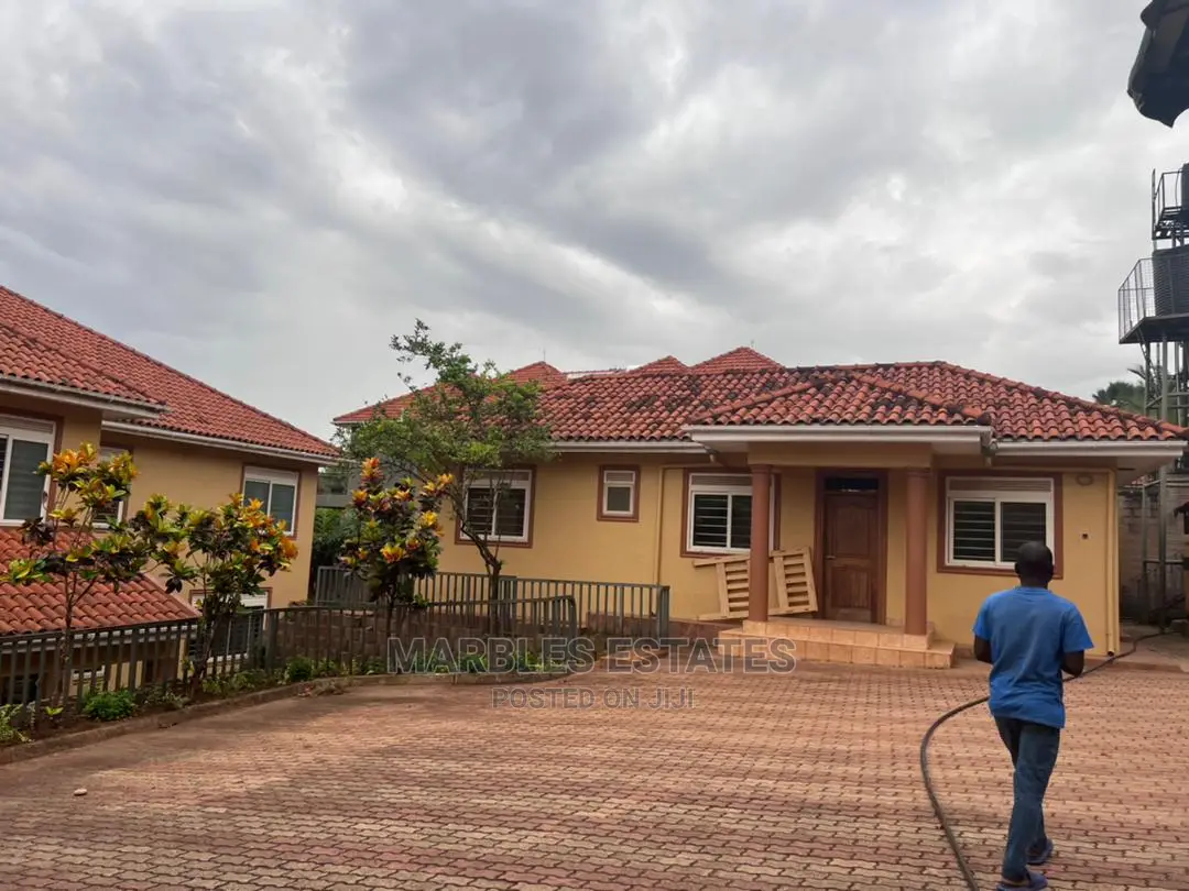 5bdrm House in Mutungo, Central Division for Rent in Central Division
