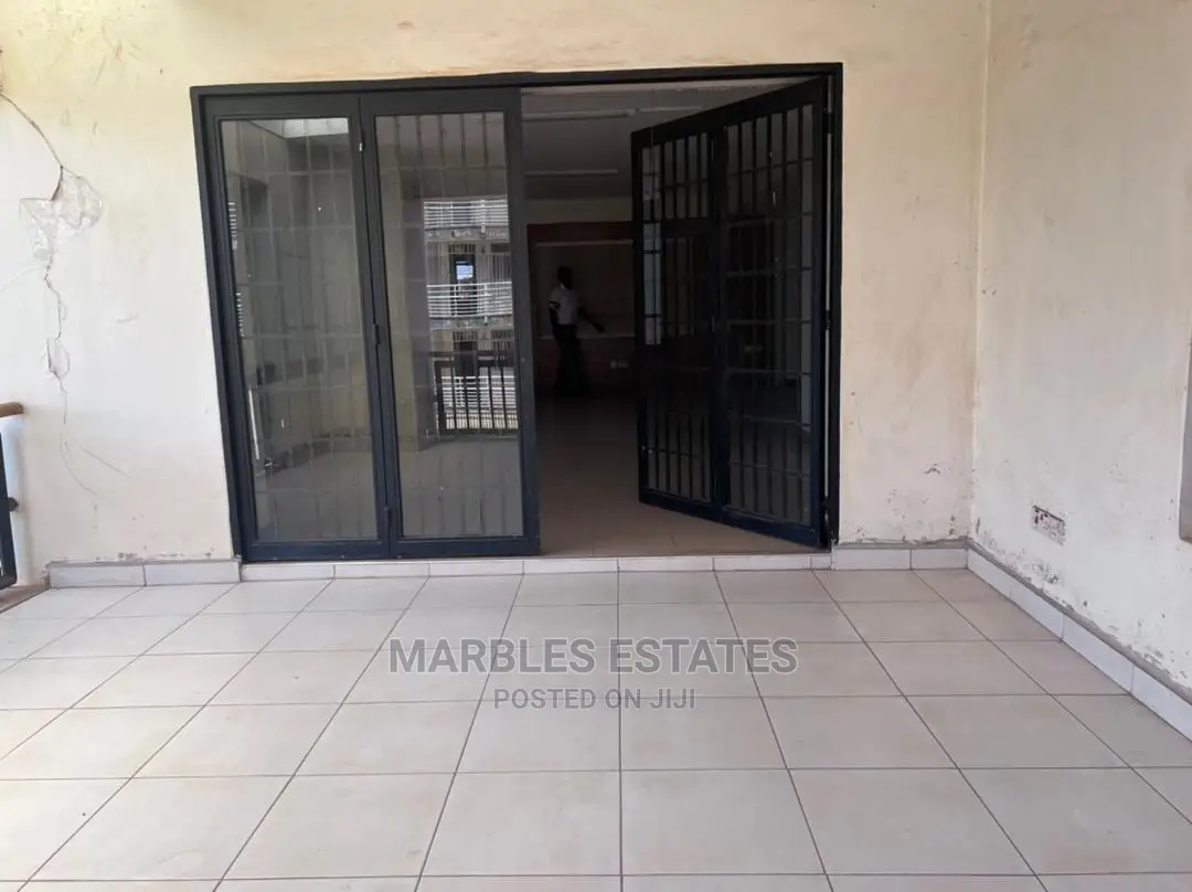 6bdrm Bungalow in Bugoloobi, Central Division for Rent in Central Division