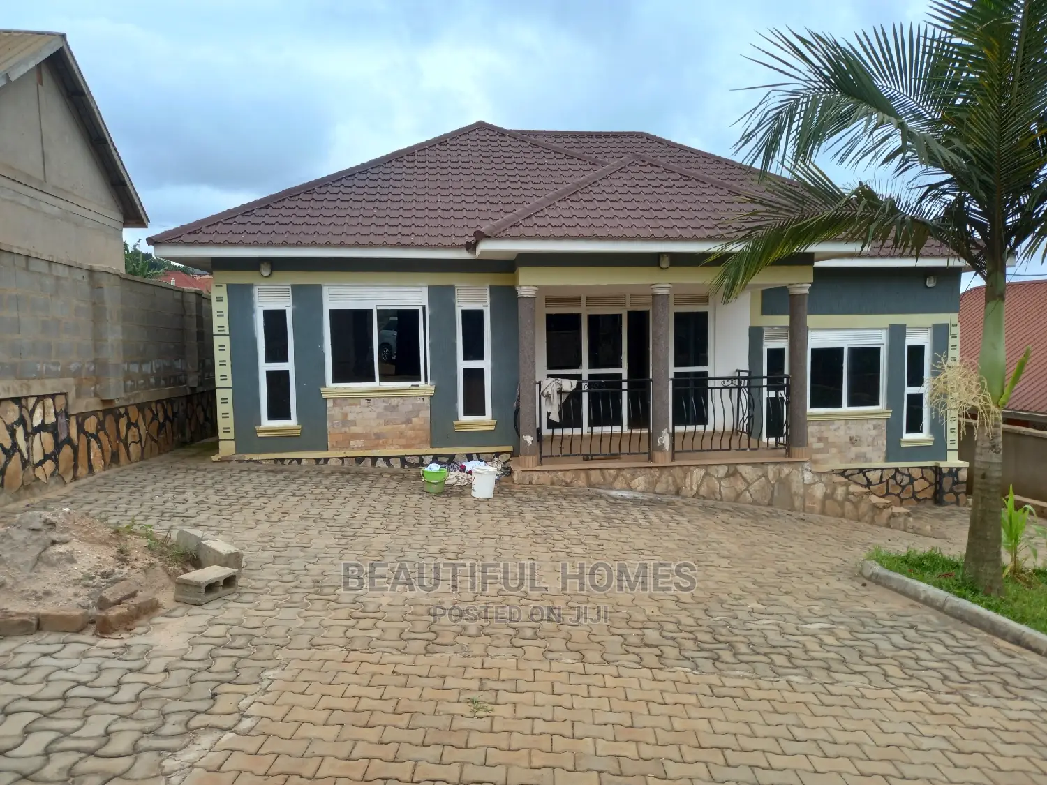 Furnished 3bdrm House in Kira Corporates for Sale in Kira