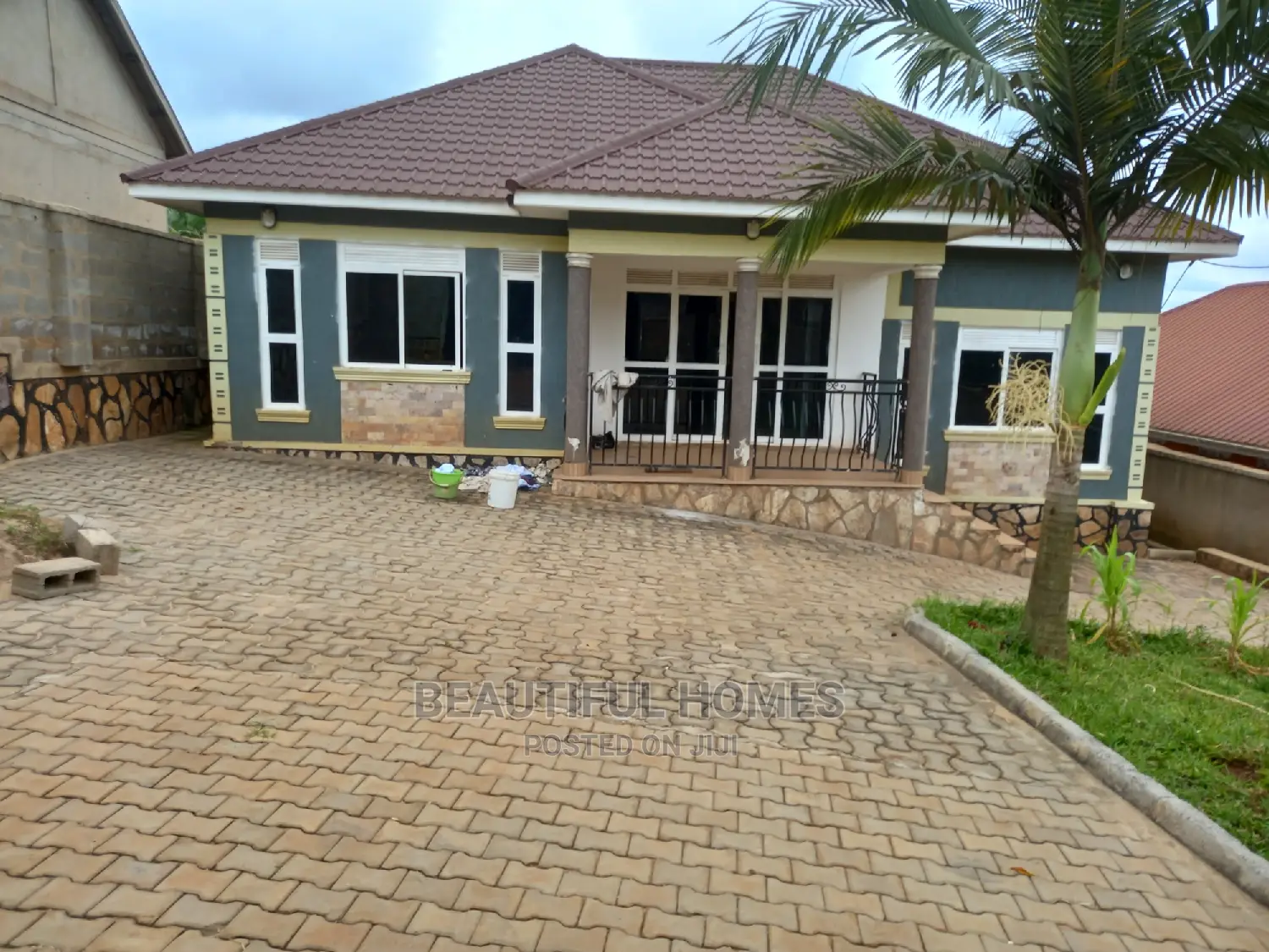 Furnished 3bdrm House in Kira Corporates for Sale in Kira