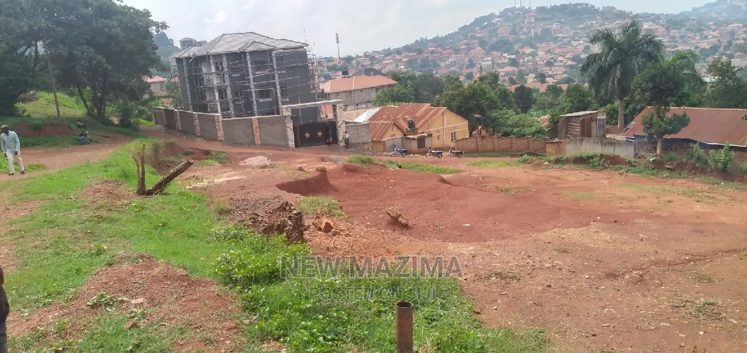 Very Beautiful Half Acre on in Heart of Makindye Kizungu in Central Division