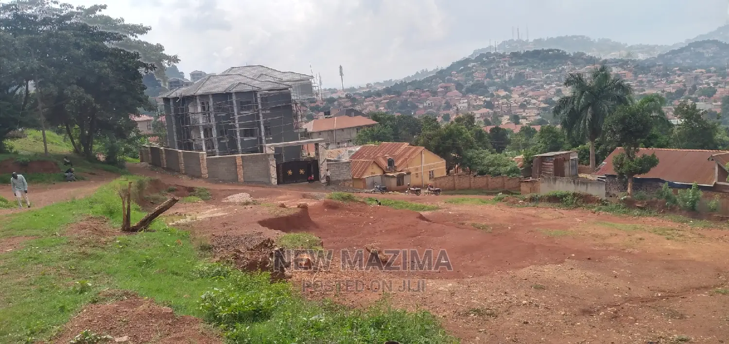 Very Beautiful Half Acre on in Heart of Makindye Kizungu in Central Division