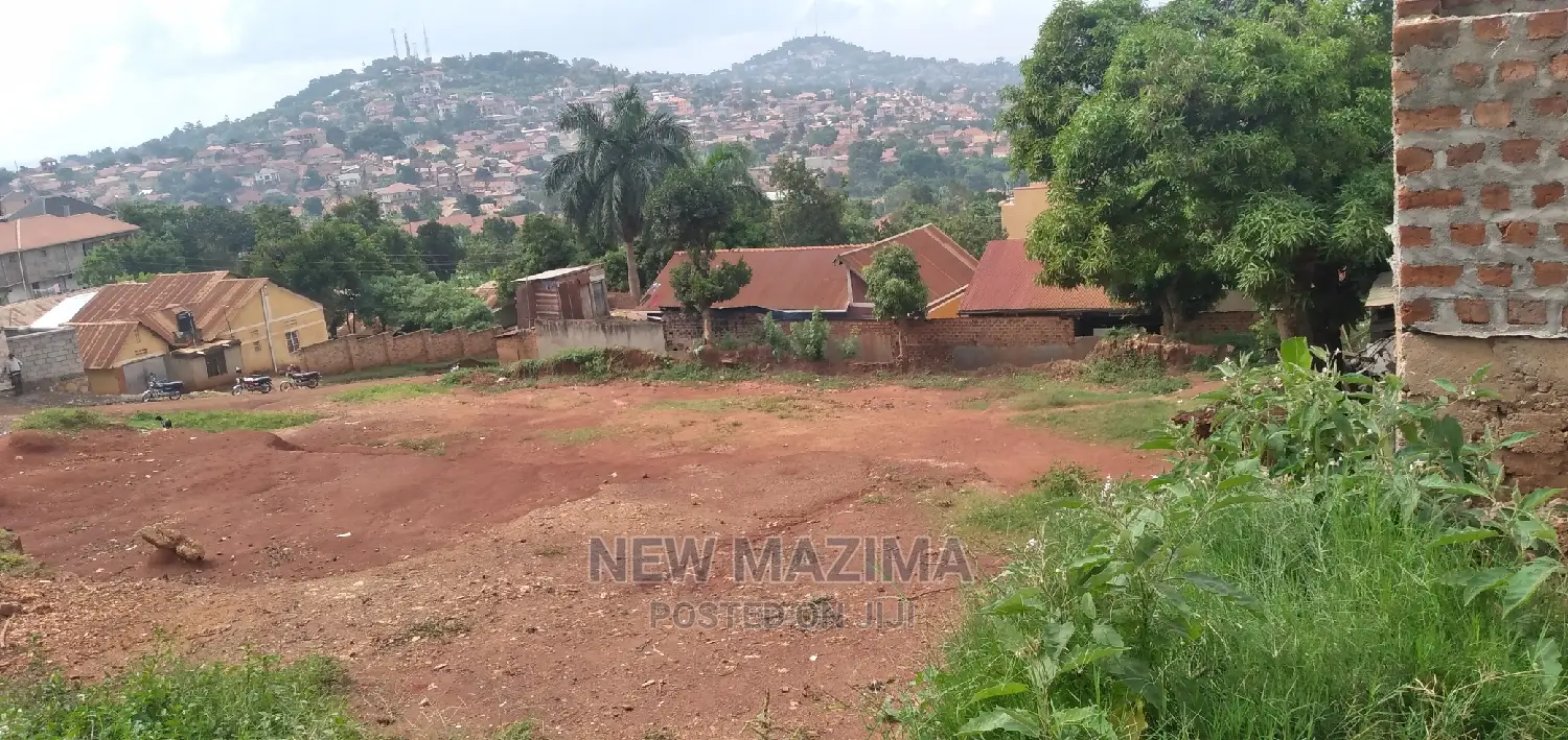 Very Beautiful Half Acre on in Heart of Makindye Kizungu in Central Division