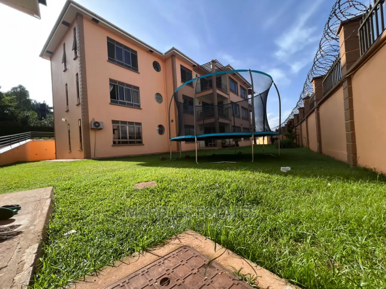 3bdrm Apartment in Naguru, Central Division for Rent in Central Division