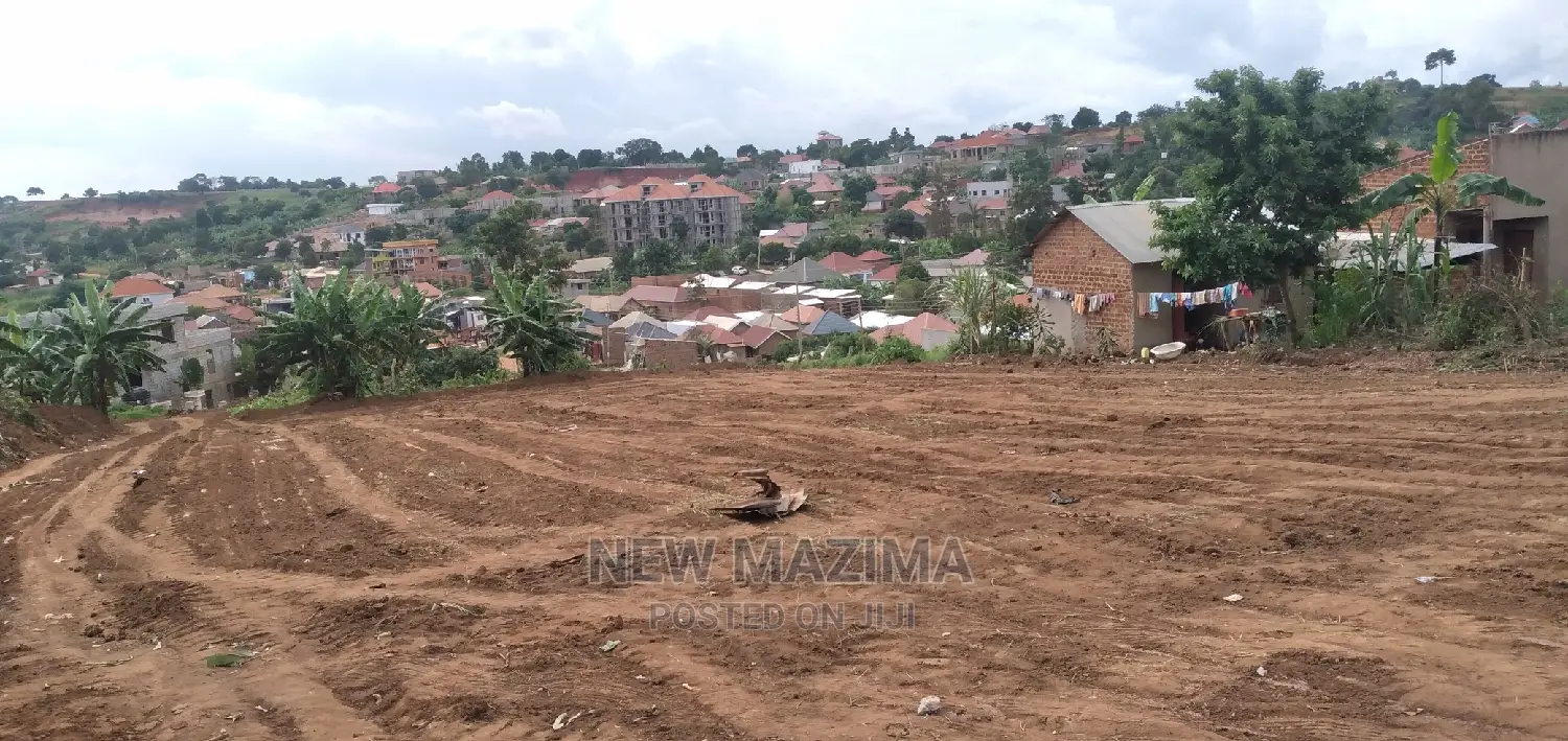 Veryhot Plot Quicksale After Munyonyo in First Trafic Lights in Division A