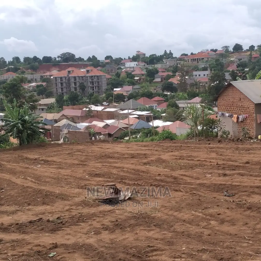 Veryhot Plot Quicksale After Munyonyo in First Trafic Lights in Division A