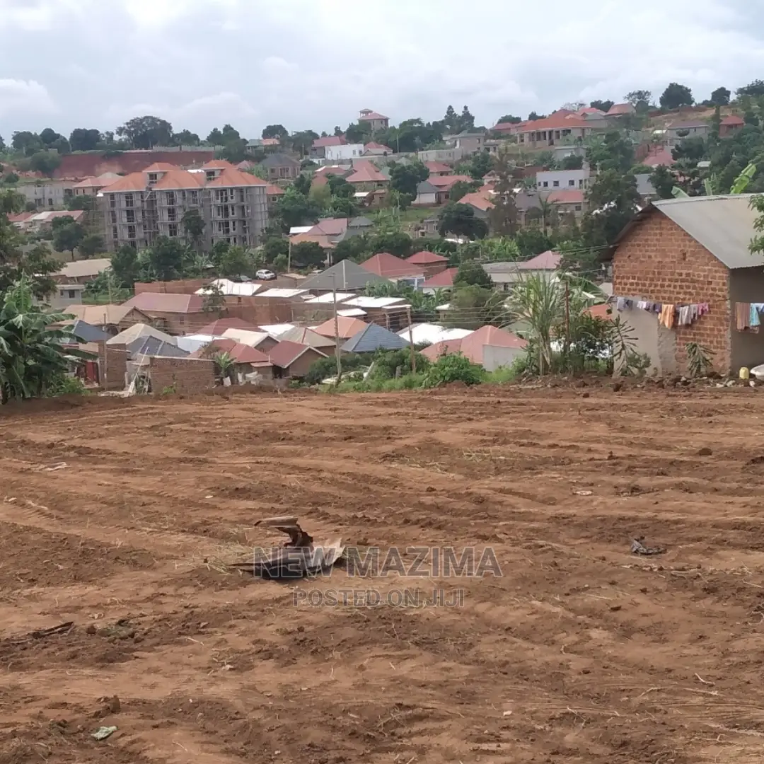 Veryhot Plot Quicksale After Munyonyo in First Trafic Lights in Division A