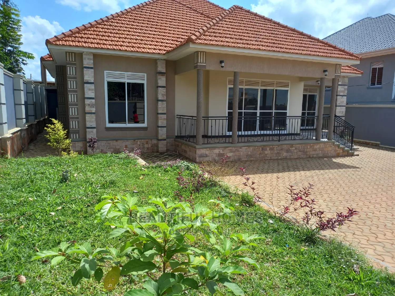Furnished 4bdrm Bungalow in Kira for Sale in Kira