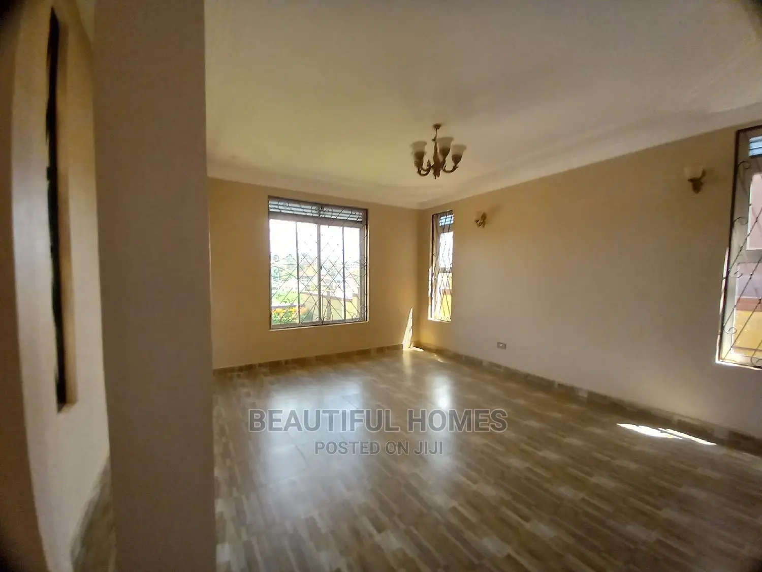 Furnished 4bdrm Duplex in Kira Corporate for Sale in Kira