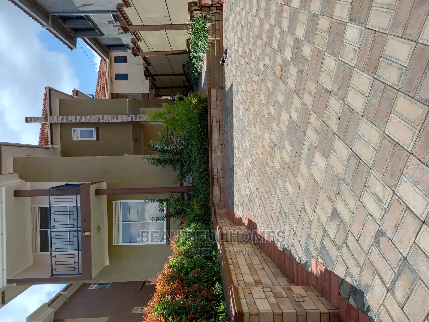 Furnished 4bdrm House in Kira Ministers for Sale in Kira
