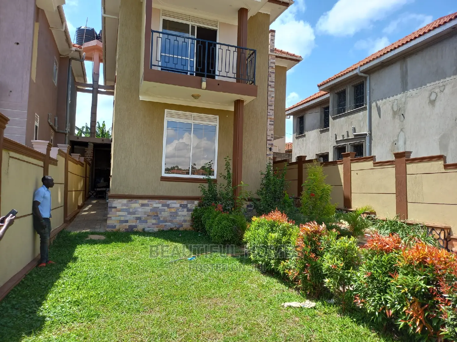 Furnished 4bdrm Maisonette in Kira Corporate for Sale in Kira