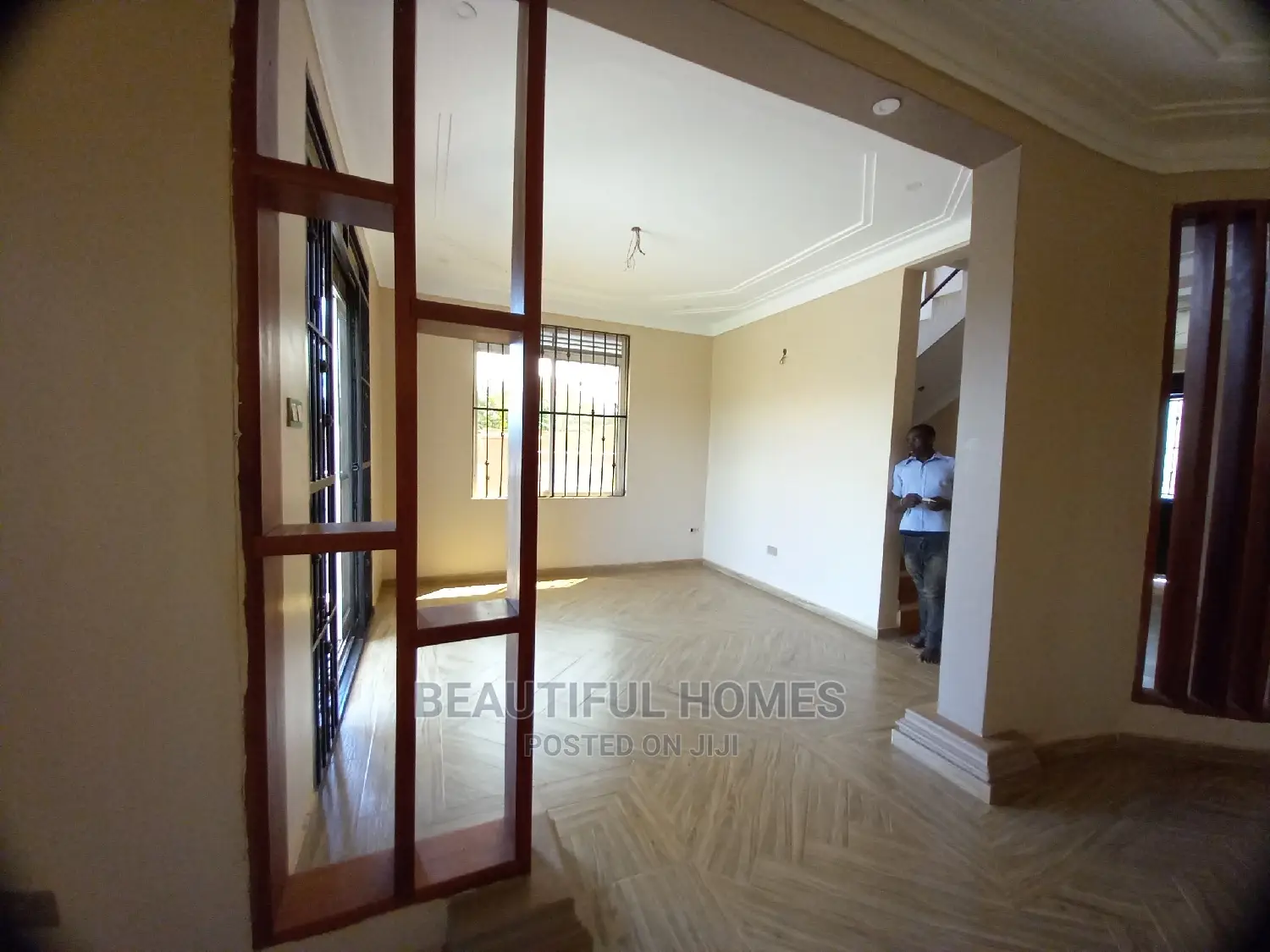 Furnished 4bdrm Mansion in Kira Corporate Lane for Sale in Kira