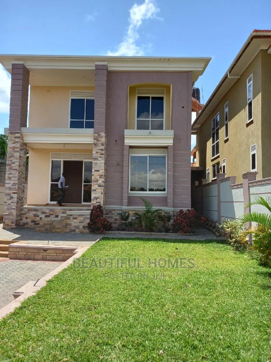 Furnished 4bdrm Mansion in Kira Wealthy Estate for Sale in Kira