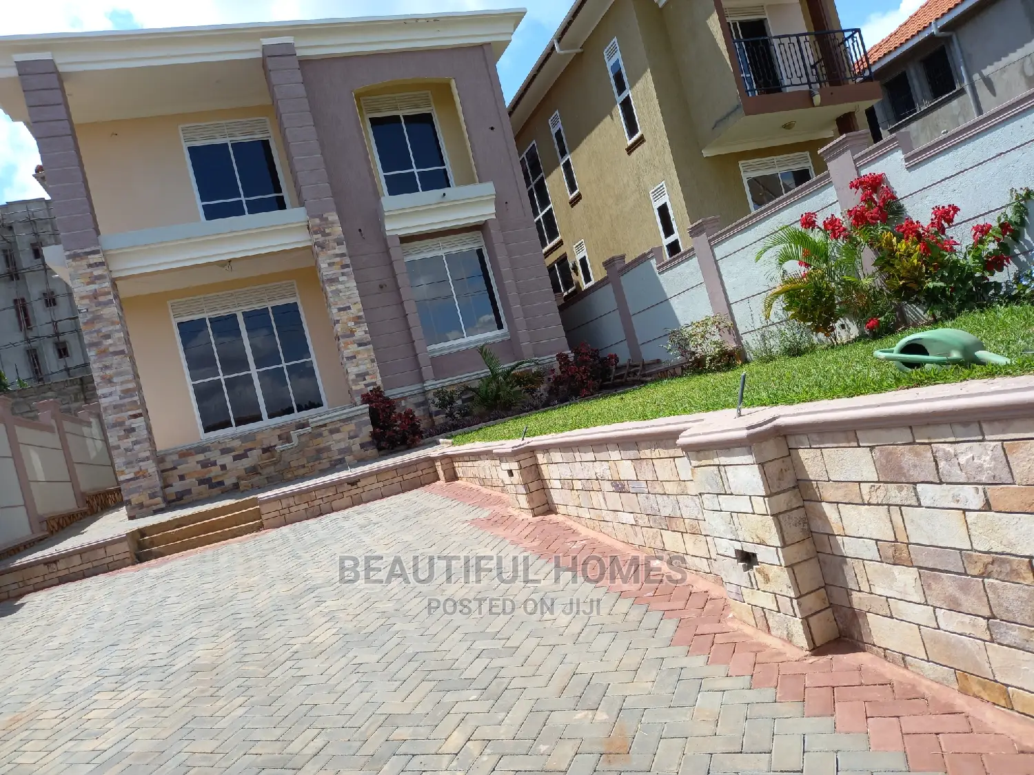 Furnished 4bdrm Mansion in Kira Wealthy Estate for Sale in Kira