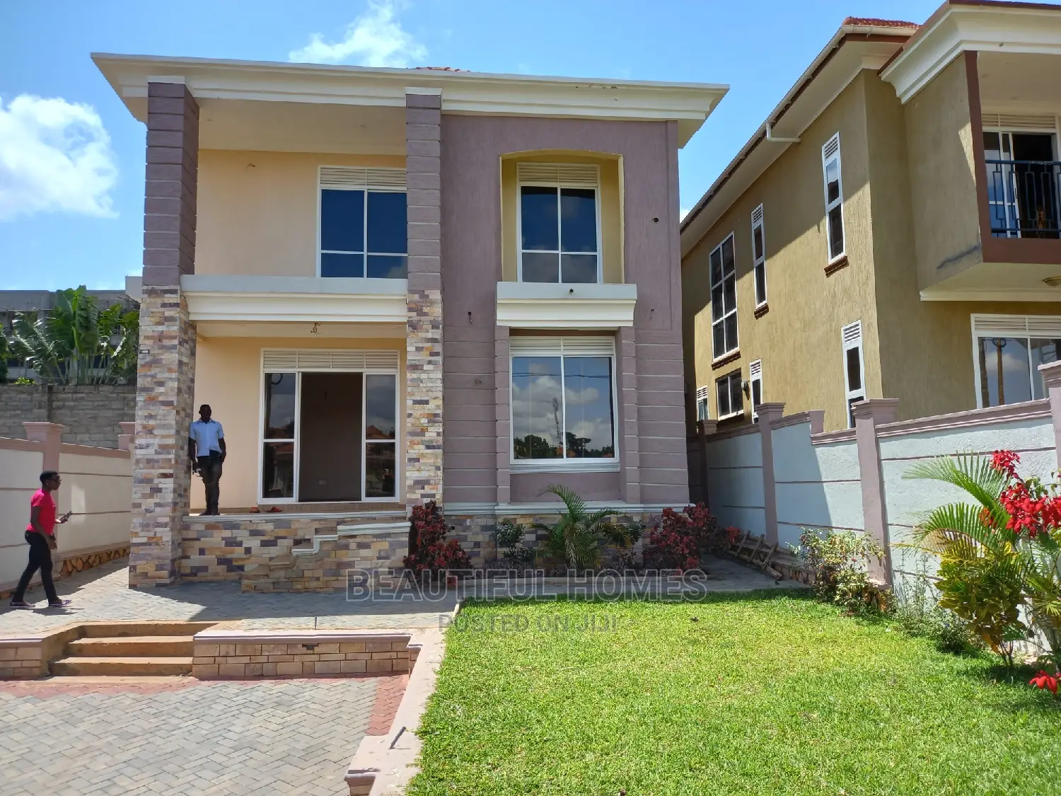 Furnished 4bdrm Mansion in Kira Posh Estate for Sale in Kira